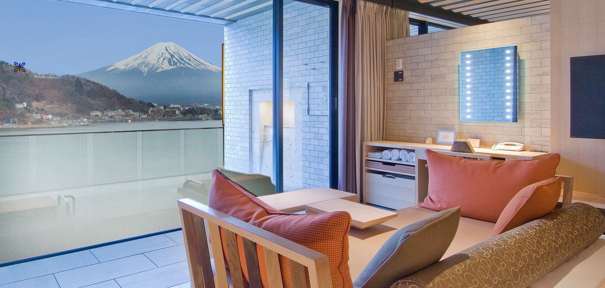The KUKUNA Superior Terrace Room