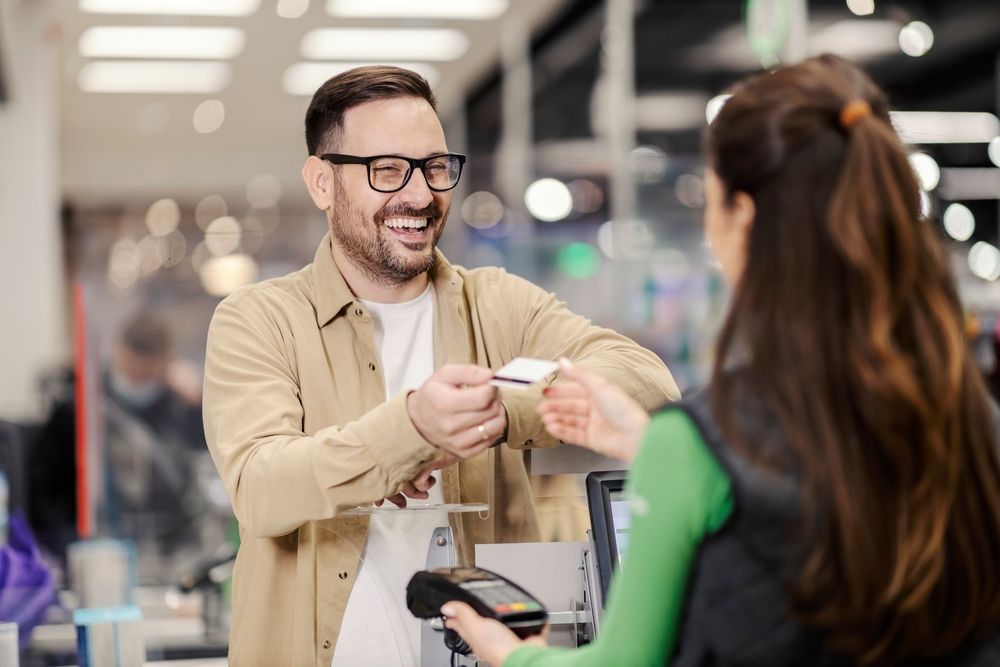 7 Reasons Why Men Should Sign Up for Women’s Credit Cards