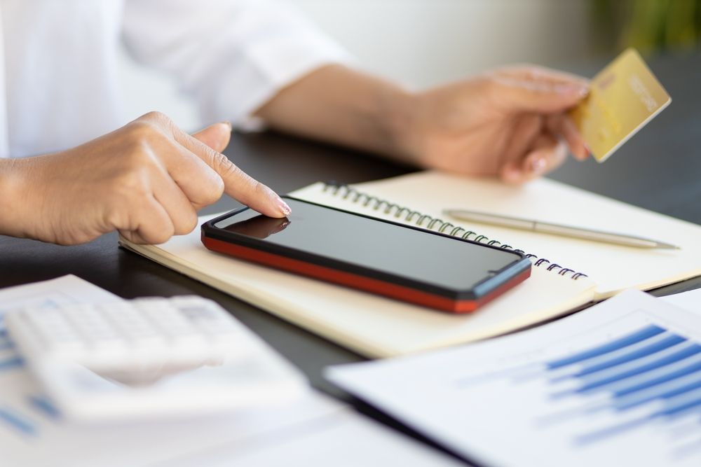 How to Pay Your Credit Card Bills & Outstanding Balances?